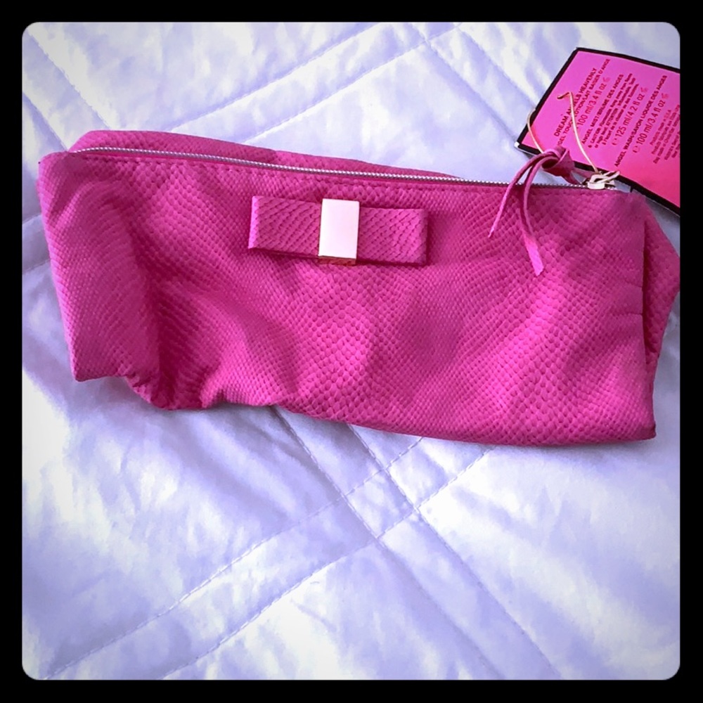 Pink hang bag